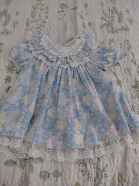 Vintage Baby Caitlyn Scott Floral Dress Size 18 mo Floral Spring Lace